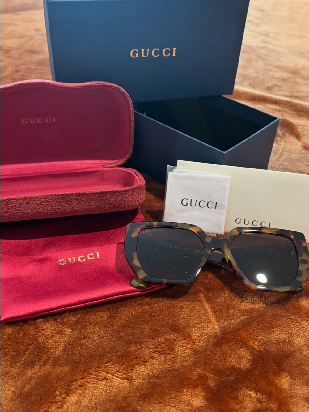 Gucci Tortoiseshell Square Women's Sunglasses with Dark Lenses